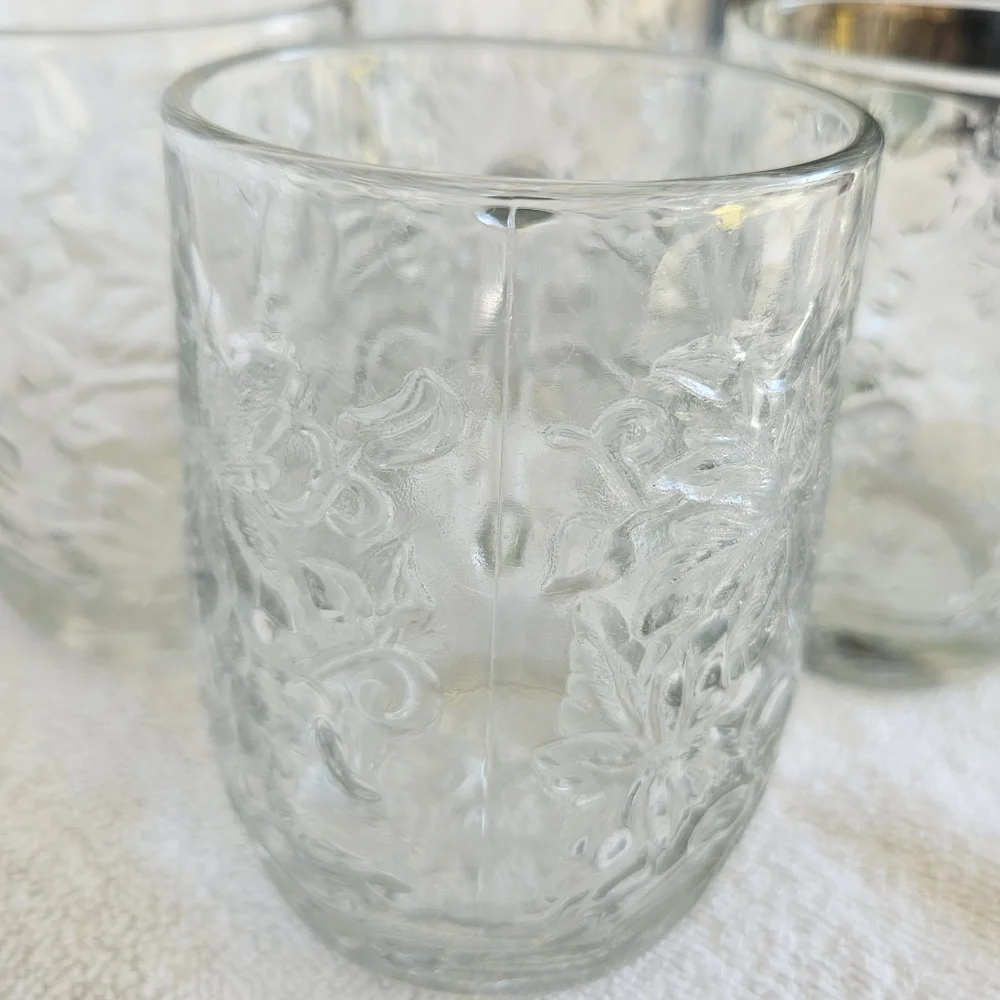 Vintage Princess House Fantasia Clear Crystal Poinsettia 8 Oz Mugs Set of 4 - Picture 6 of 8